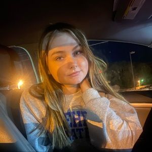 Meet your Posher, Tia